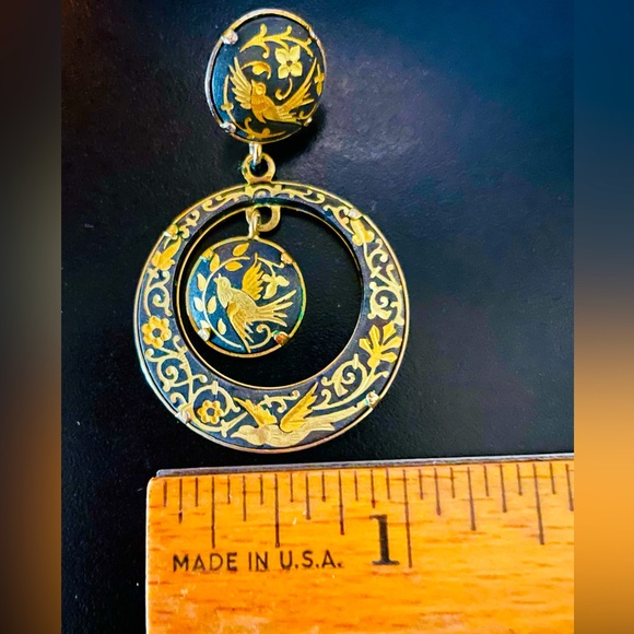 Vintage Damascene Ornate Black and Gold Birds and Flowers Hoop Earrings - Picture 3 of 4